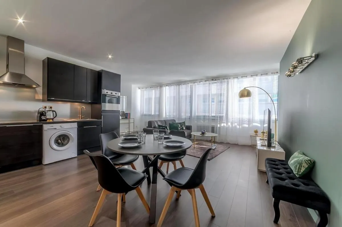 Royal Suite - Triangle D'Or Lyon 0*,